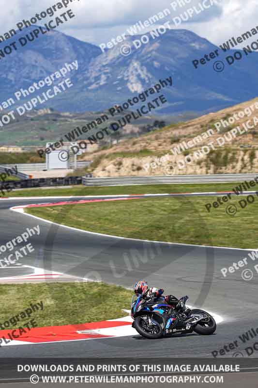 cadwell no limits trackday;cadwell park;cadwell park photographs;cadwell trackday photographs;enduro digital images;event digital images;eventdigitalimages;navarra;no limits trackdays;peter wileman photography;racing digital images;trackday digital images;trackday photos
